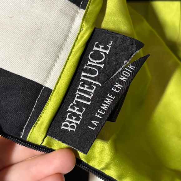 La Femme en Noir - Beetlejuice striped pencil skirt - Picture 2 of 4